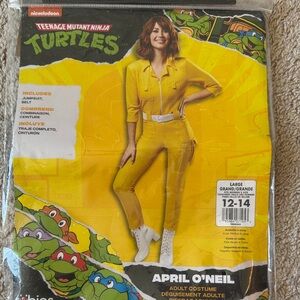 April O’Neil Halloween Costume
